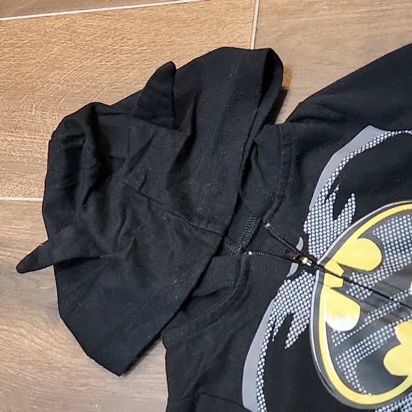 Batman Onesie - Picture 3 of 7